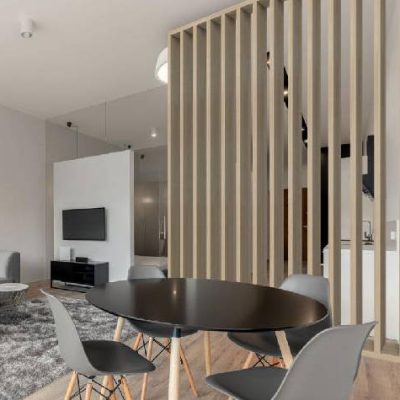 Claustra bois à lames verticales